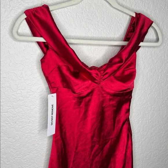 NWT Princess Polly Sadee Red Off the Shoulder Mini Dress Size 2 Date Night Satin - Picture 3 of 7